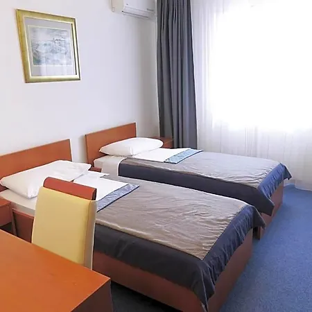 Zagreb Hotel 2*